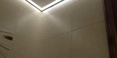 Парящий натяжной потолок в ванную 6 кв.м